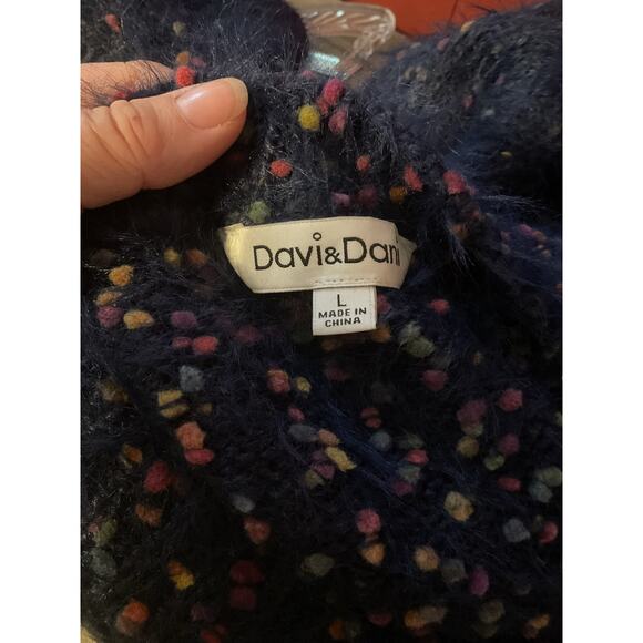 NEW Davi & Dani Size Large Blue Fuzzy Sweater - Picture 11 of 13